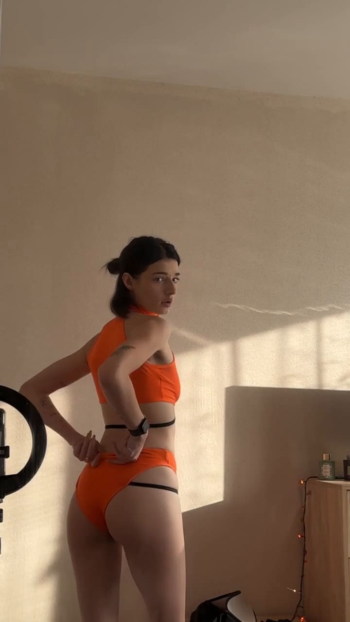 Violet — video