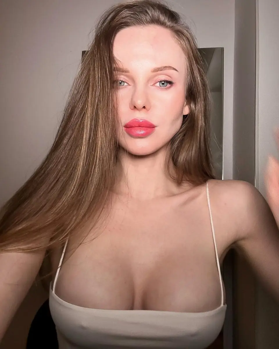 Aminara escort in Dubai