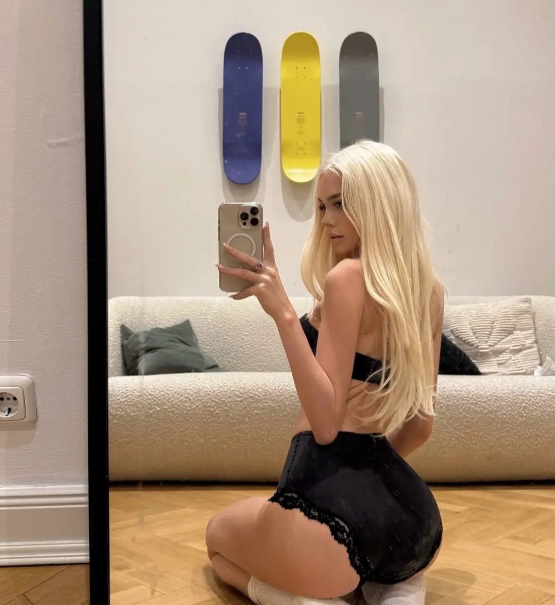 Charlotte escort in Dubai