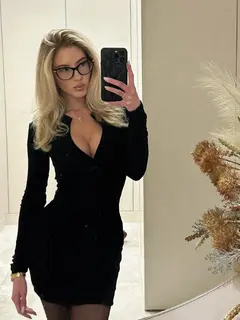 Chirmi escort in Dubai