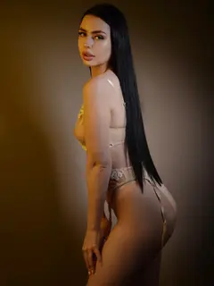 Chlodia escort in Dubai