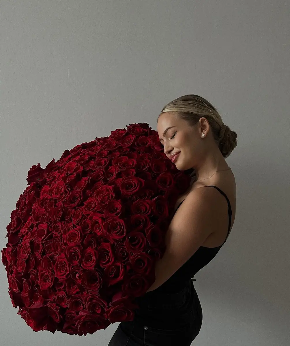 Coriya escort in Dubai