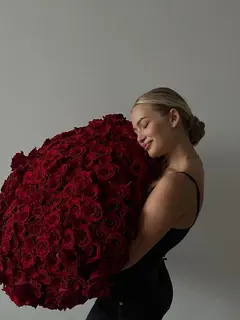 Coriya escort in Dubai