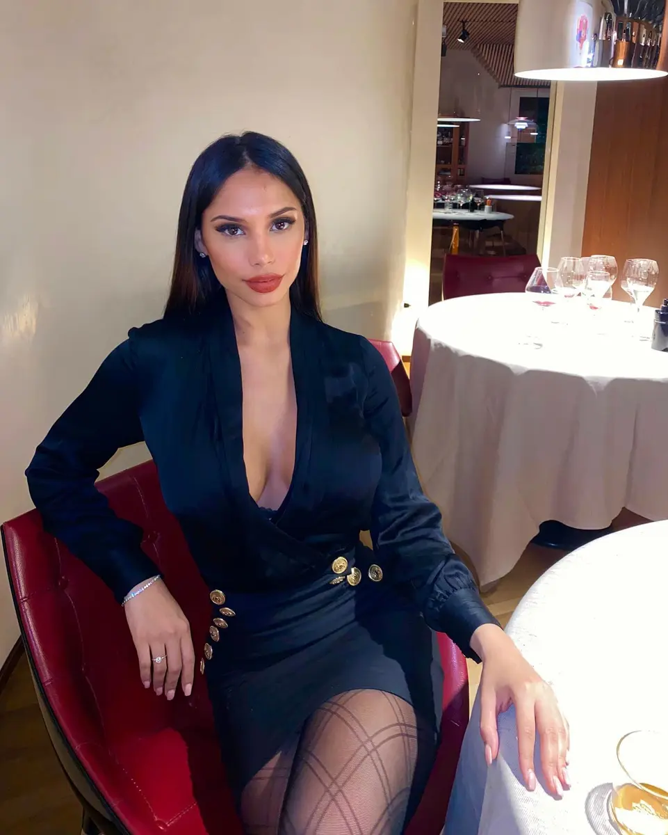 Dialna escort in Dubai