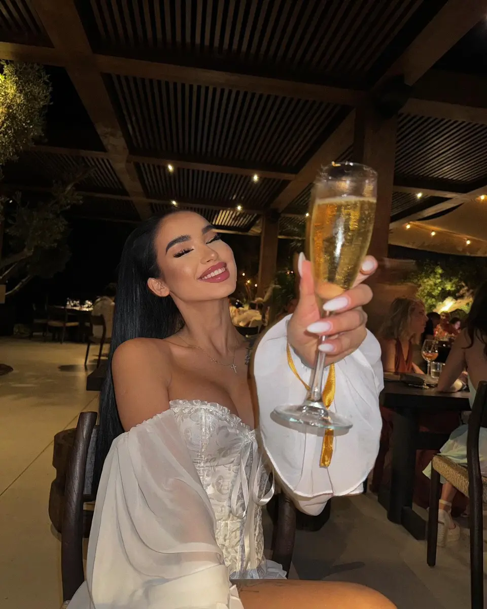 Dobavi escort in Dubai