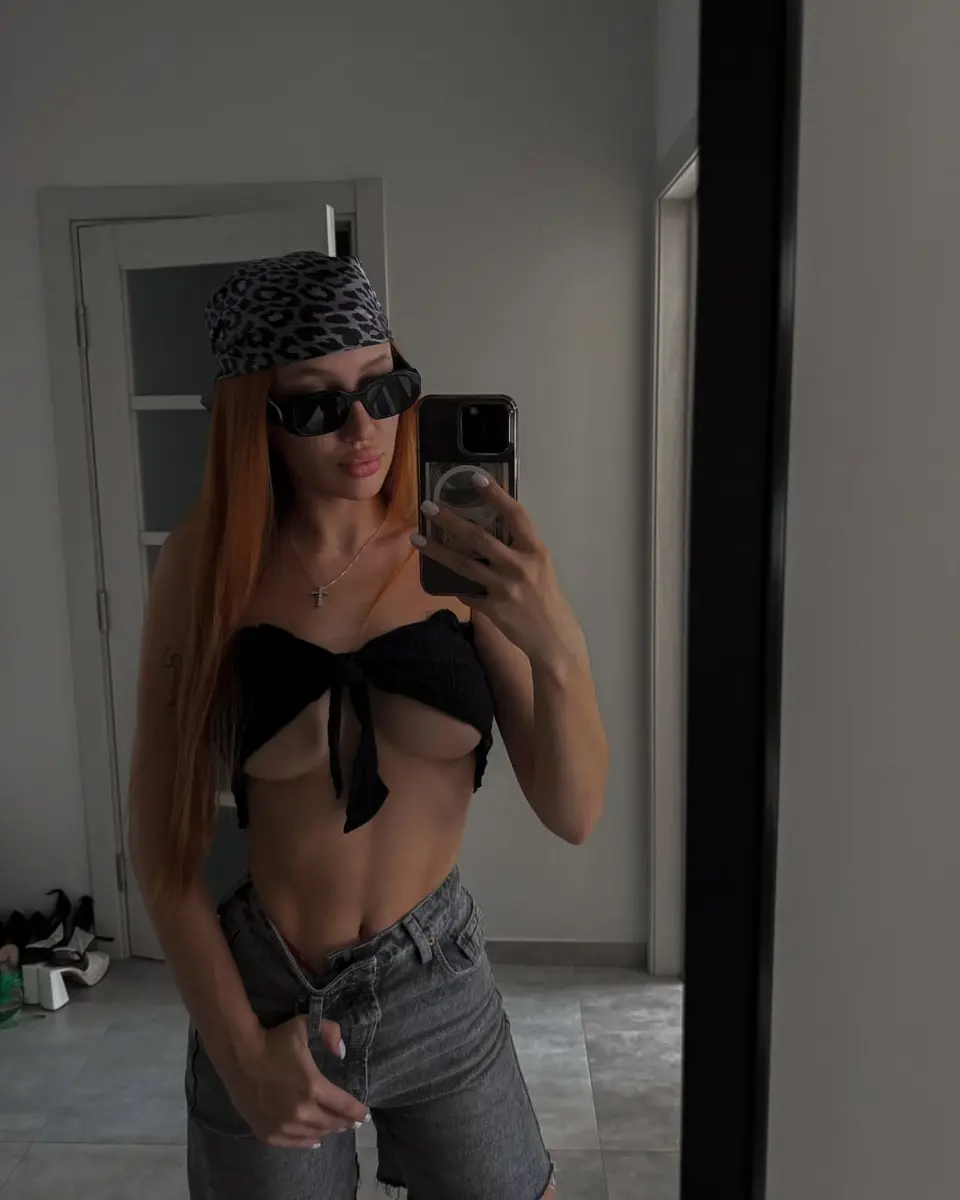 Eleanora escort in Dubai