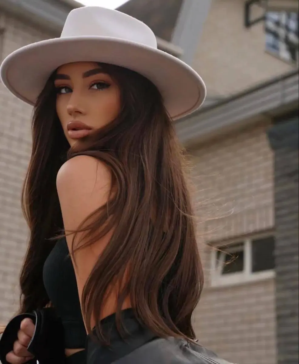 Elianora escort in Dubai