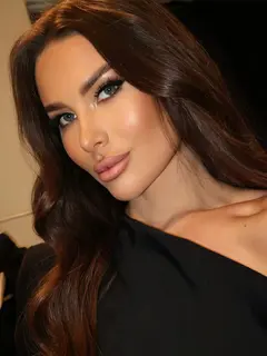 Glorry escort in Dubai