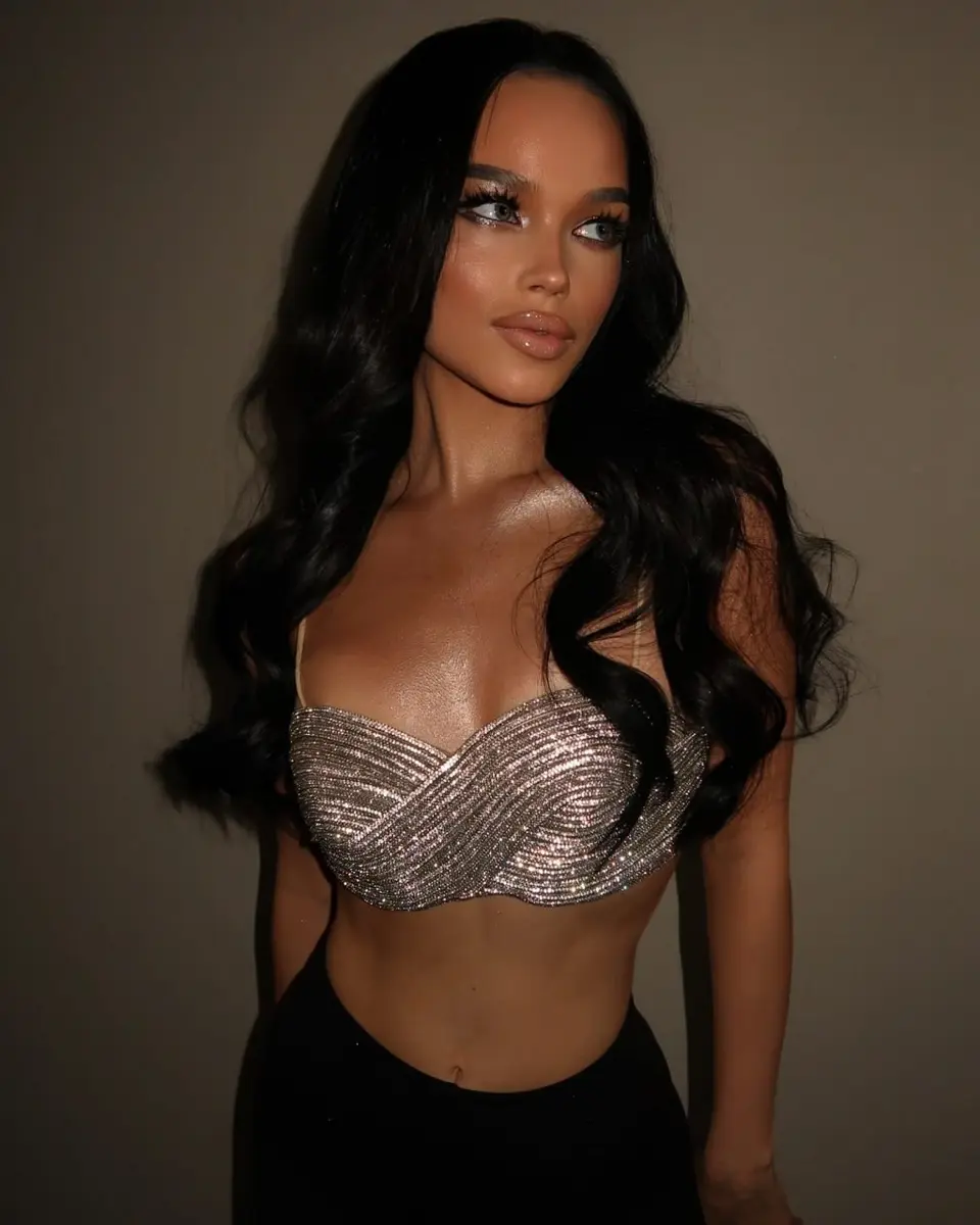 Lada escort in Dubai