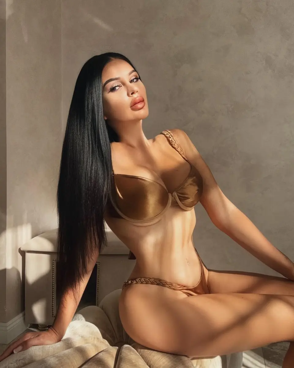 Layla escort in Dubai