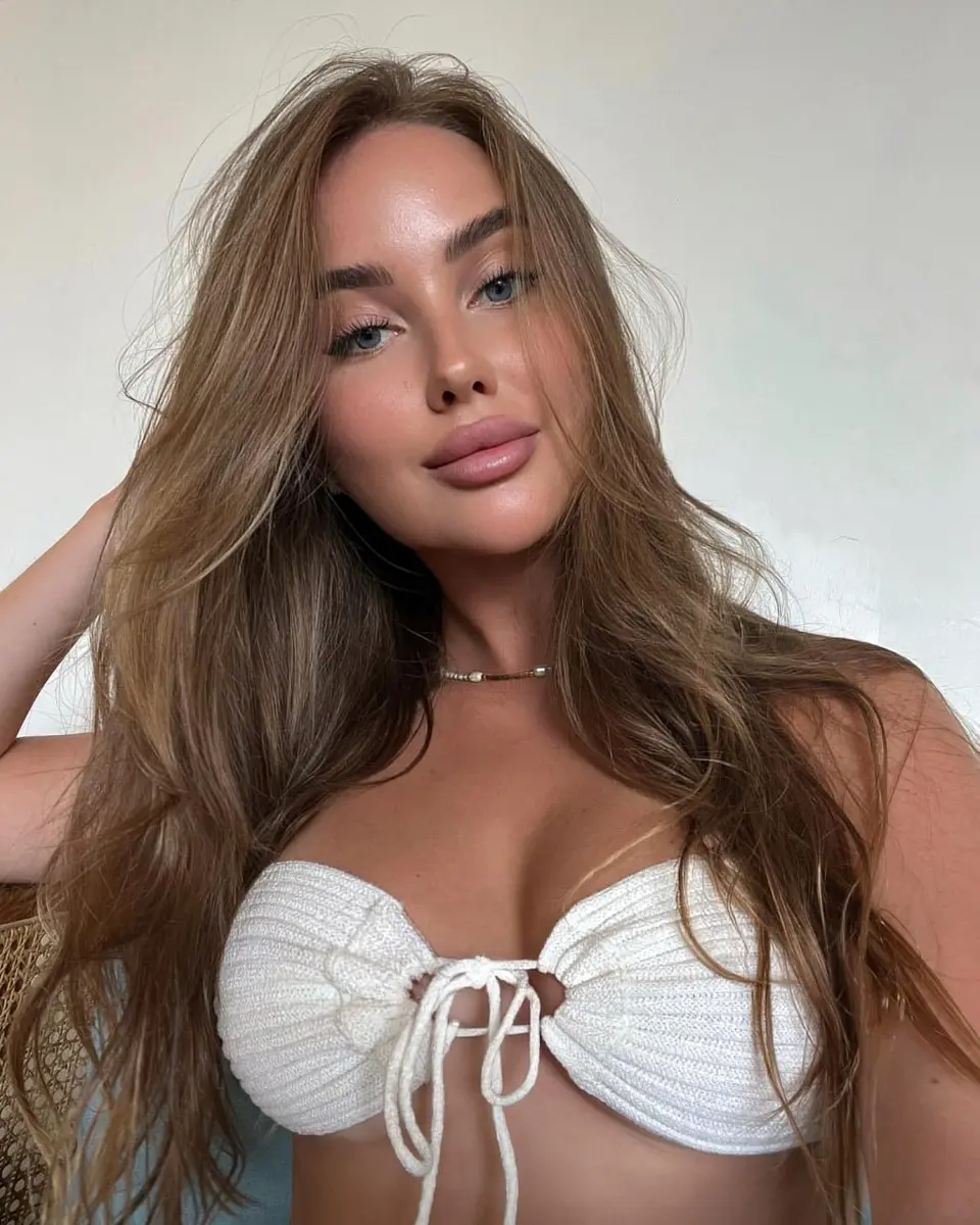 Luna escort in Dubai