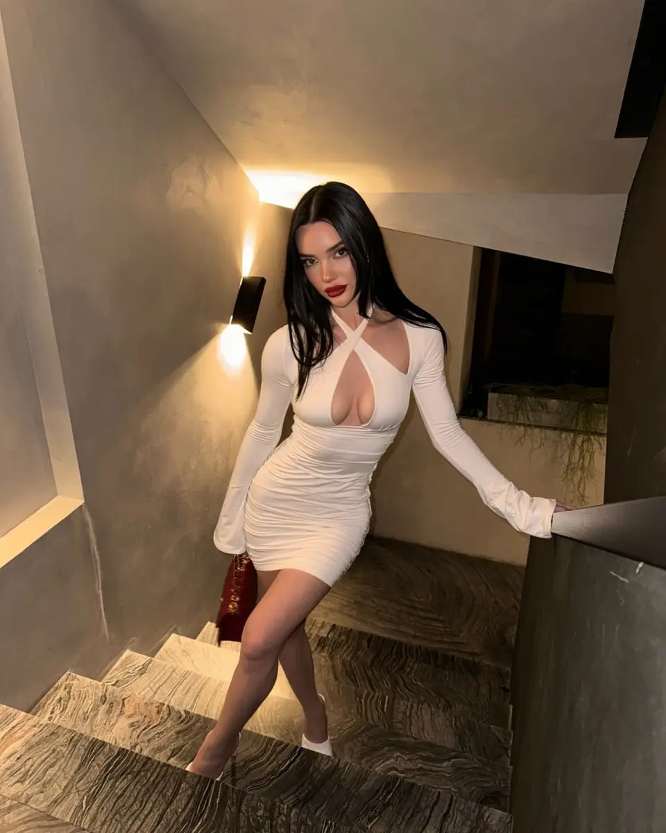 Nivia escort in Dubai