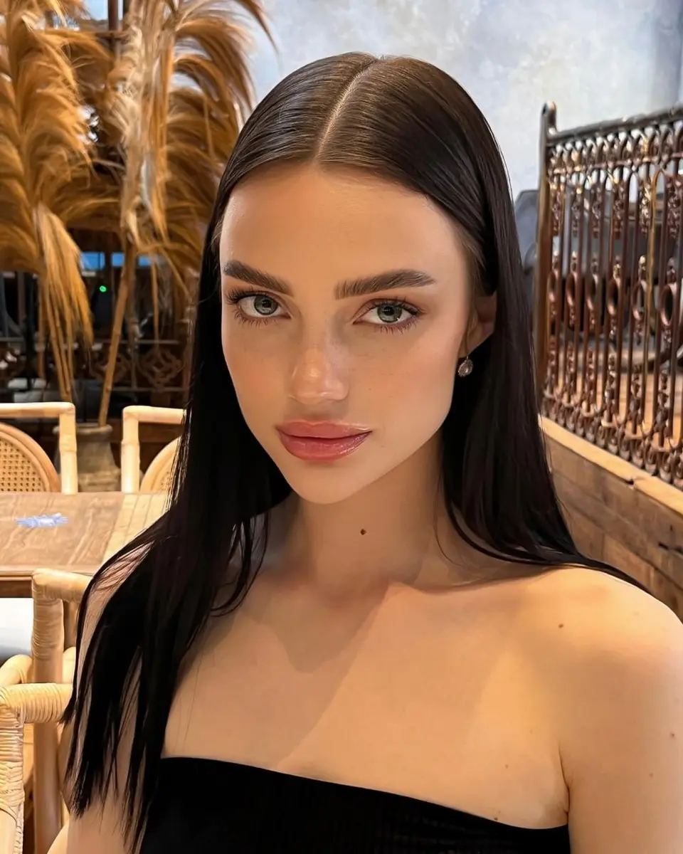 Nivia escort in Dubai