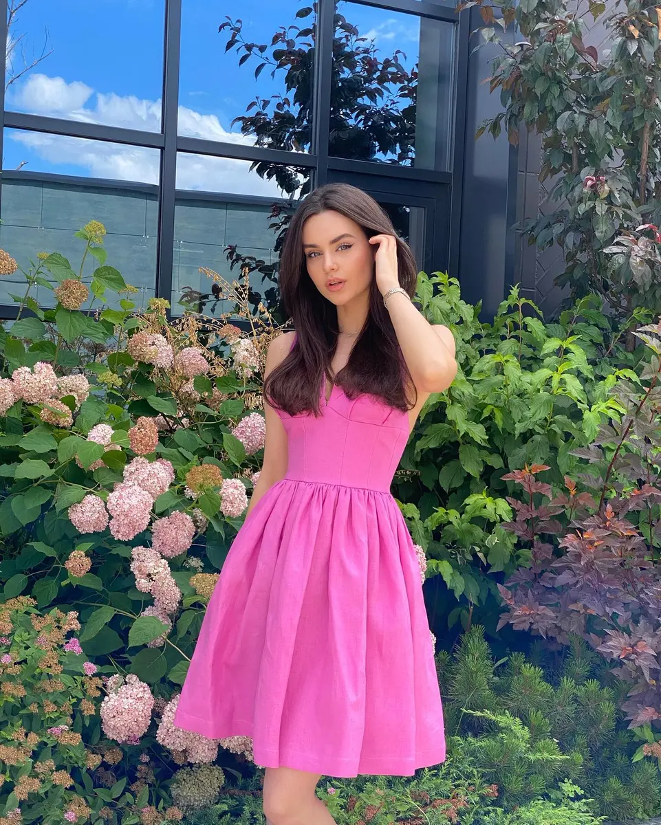 Satii эскорт в городе Дубай