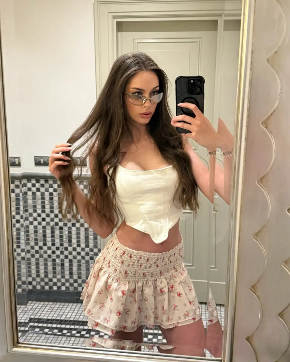 Scarlett escort in Dubai