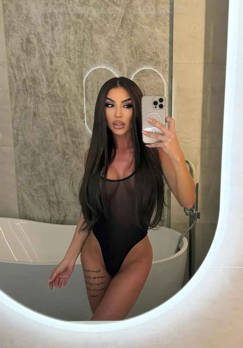 Sophia escort in Dubai
