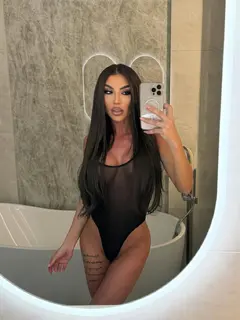 Sophia escort in Dubai