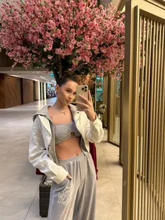 Violet escort in Dubai