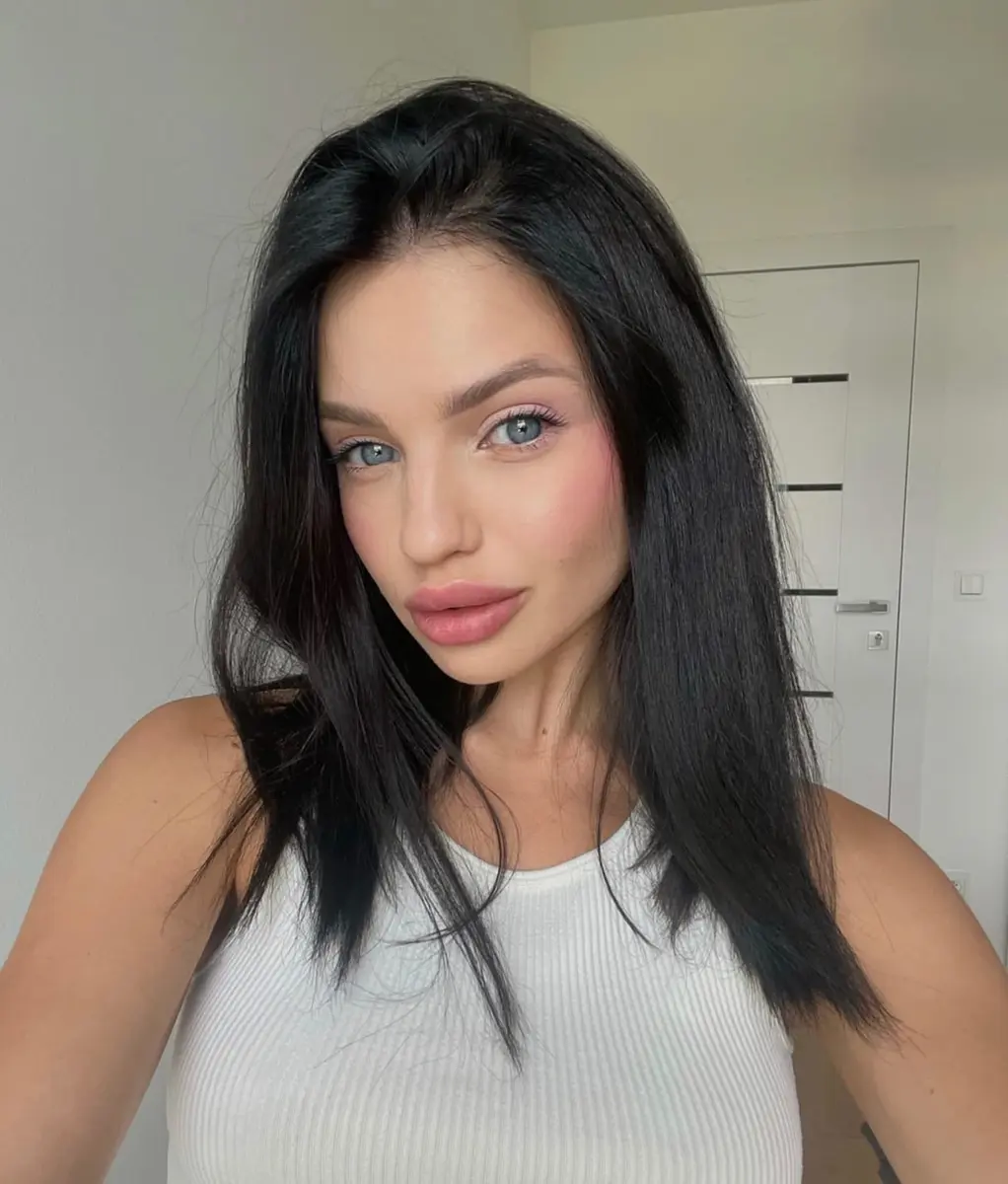 Vladislava escort in Dubai